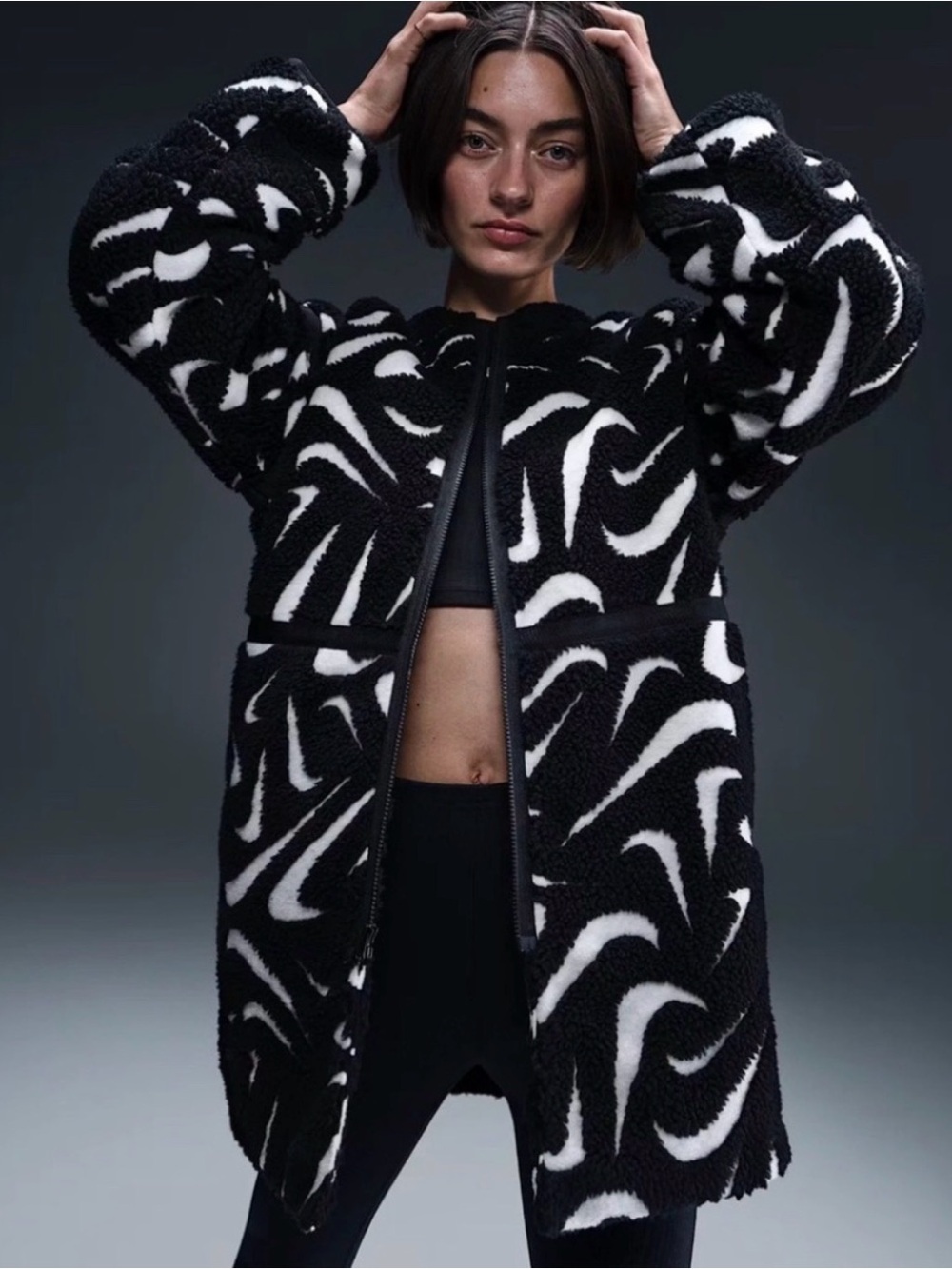 NIKE LOOSE HIGH-PILE JACKET Women – Black